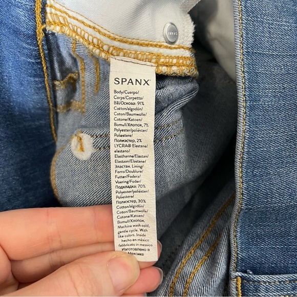 SPANX x REVOLVE Seamed Front Wide Leg Jean in Vintage Indigo 20407R - Picture 9 of 11